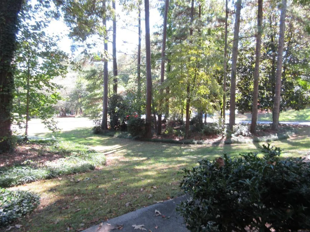 700 Spalding Drive, Sandy Springs, Georgia 30328, 4 Bedrooms Bedrooms, ,2 BathroomsBathrooms,Residential,Sold,700 Spalding Drive,5750842