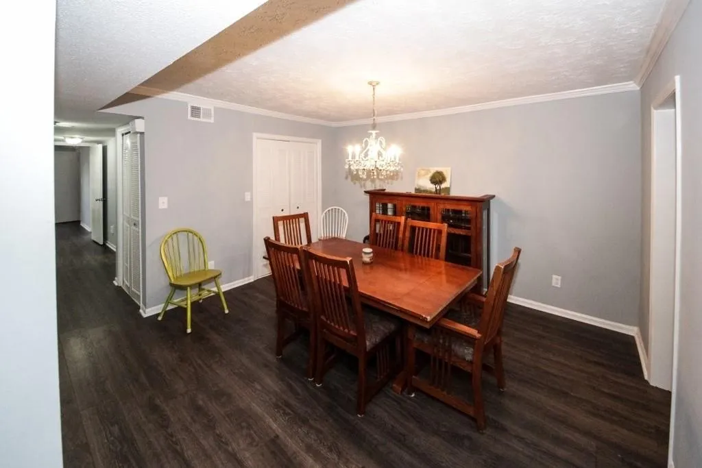 6851 Roswell Road Unit Q-23, Sandy Springs, Georgia 30328, 3 Bedrooms Bedrooms, ,2 BathroomsBathrooms,Residential,Sold,6851 Roswell Road Unit Q-23,6516035