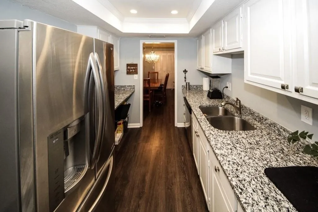 6851 Roswell Road Unit Q-23, Sandy Springs, Georgia 30328, 3 Bedrooms Bedrooms, ,2 BathroomsBathrooms,Residential,Sold,6851 Roswell Road Unit Q-23,6516035