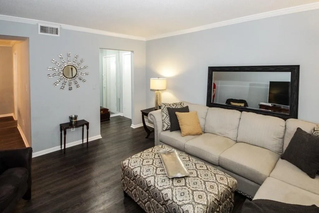 6851 Roswell Road Unit Q-23, Sandy Springs, Georgia 30328, 3 Bedrooms Bedrooms, ,2 BathroomsBathrooms,Residential,Sold,6851 Roswell Road Unit Q-23,6516035