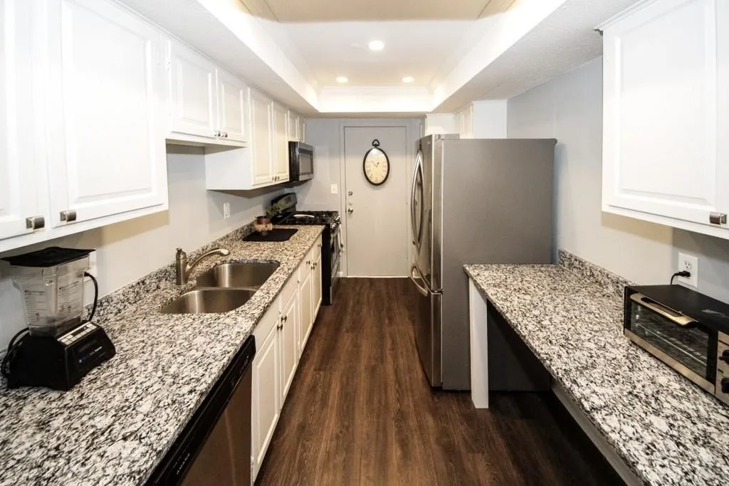 6851 Roswell Road Unit Q-23, Sandy Springs, Georgia 30328, 3 Bedrooms Bedrooms, ,2 BathroomsBathrooms,Residential,Sold,6851 Roswell Road Unit Q-23,6516035