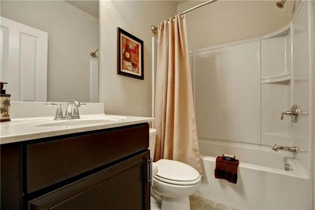 7530 Stoneridge Drive Unit 7530, Sandy Springs, Georgia 30328, 3 Bedrooms Bedrooms, ,3 BathroomsBathrooms,Residential,Sold,7530 Stoneridge Drive Unit 7530,5795130