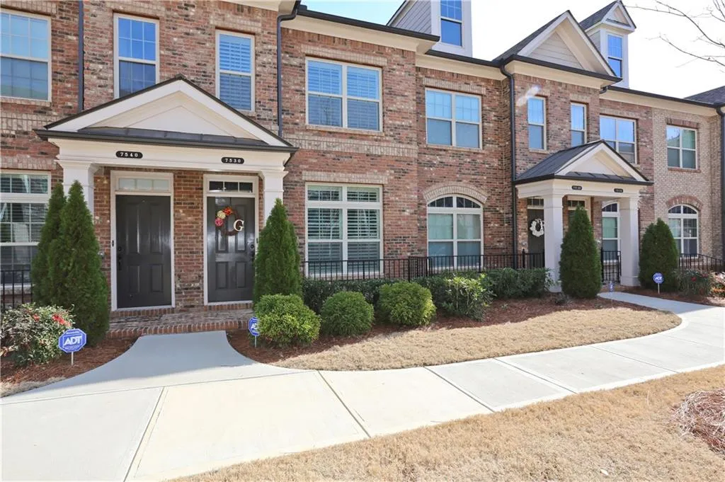 7530 Stoneridge Drive Unit 7530, Sandy Springs, Georgia 30328, 3 Bedrooms Bedrooms, ,3 BathroomsBathrooms,Residential,Sold,7530 Stoneridge Drive Unit 7530,5795130