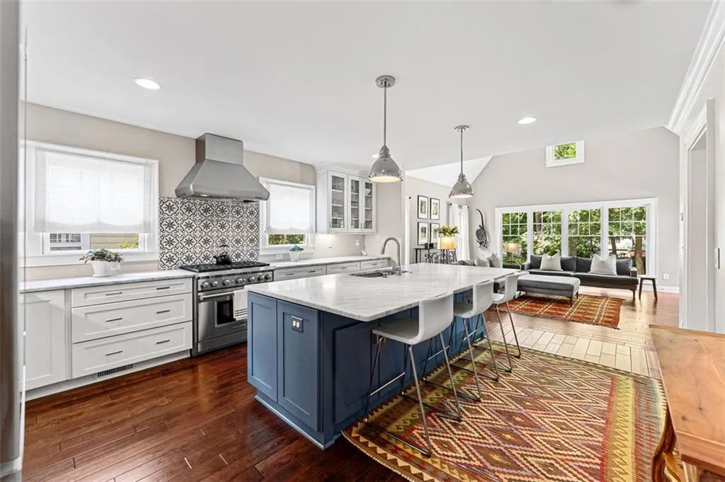 2226 Ne Virginia Place Ne, Atlanta, Georgia 30305, 4 Bedrooms Bedrooms, ,4 BathroomsBathrooms,Residential,For Sale,2226 Ne Virginia Place Ne,7615002
