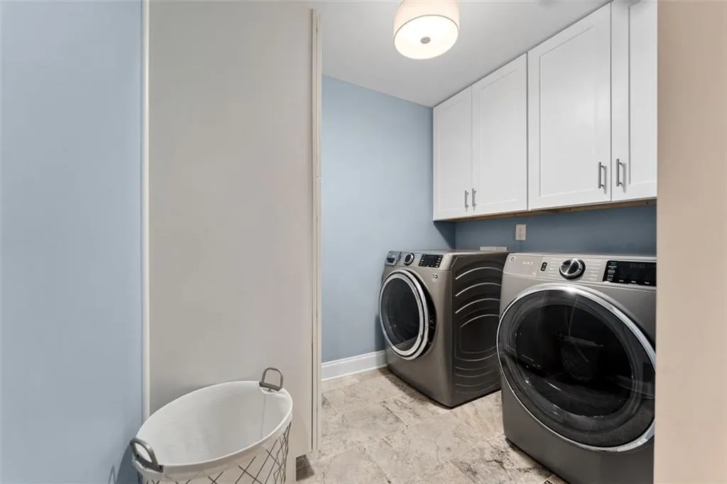 2226 Ne Virginia Place Ne, Atlanta, Georgia 30305, 4 Bedrooms Bedrooms, ,4 BathroomsBathrooms,Residential,For Sale,2226 Ne Virginia Place Ne,7615002