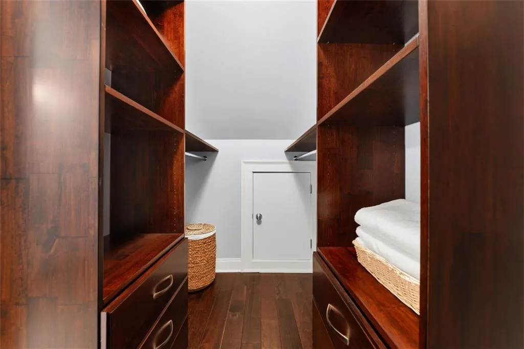 2226 Ne Virginia Place Ne, Atlanta, Georgia 30305, 4 Bedrooms Bedrooms, ,4 BathroomsBathrooms,Residential,For Sale,2226 Ne Virginia Place Ne,7615002