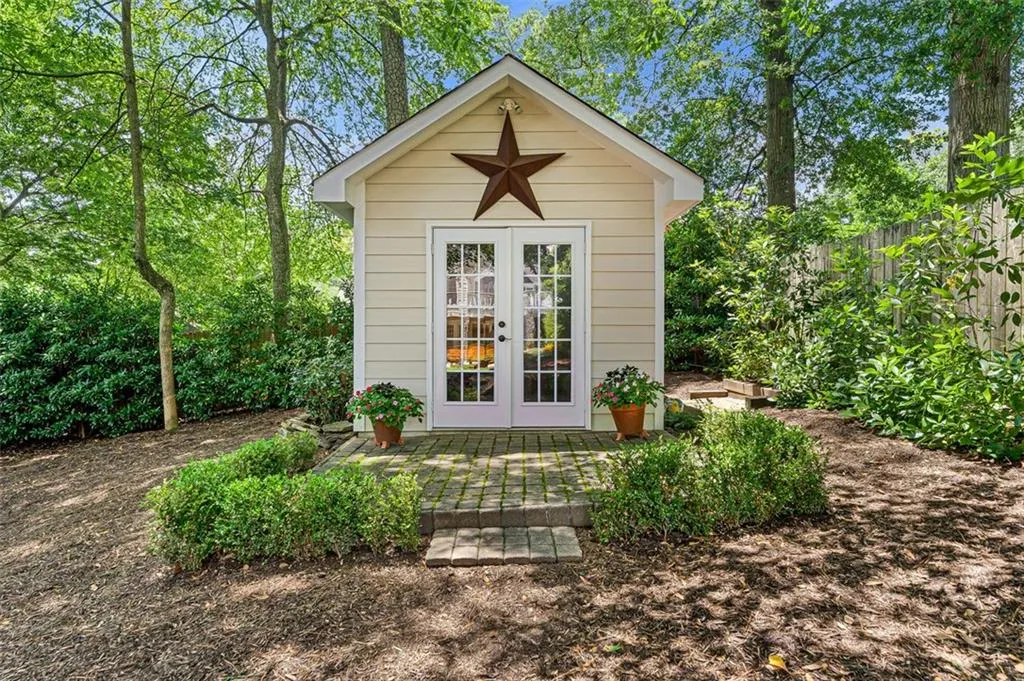 2226 Ne Virginia Place Ne, Atlanta, Georgia 30305, 4 Bedrooms Bedrooms, ,4 BathroomsBathrooms,Residential,For Sale,2226 Ne Virginia Place Ne,7615002
