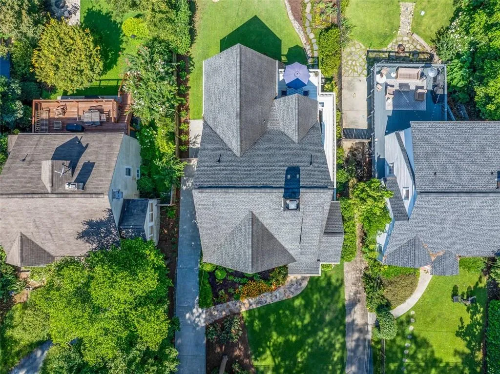 2226 Ne Virginia Place Ne, Atlanta, Georgia 30305, 4 Bedrooms Bedrooms, ,4 BathroomsBathrooms,Residential,For Sale,2226 Ne Virginia Place Ne,7615002