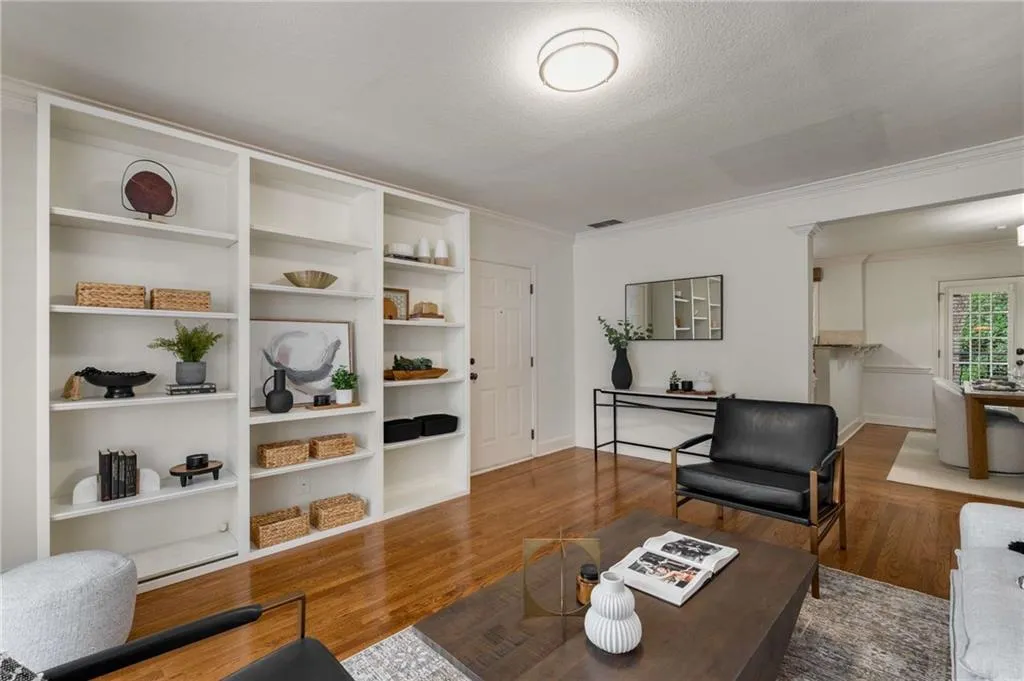 115 Peachtree Memorial Drive Nw Unit D4, Atlanta, Georgia 30309, 2 Bedrooms Bedrooms, ,1 BathroomBathrooms,Residential,For Sale,115 Peachtree Memorial Drive Nw Unit D4,7612765