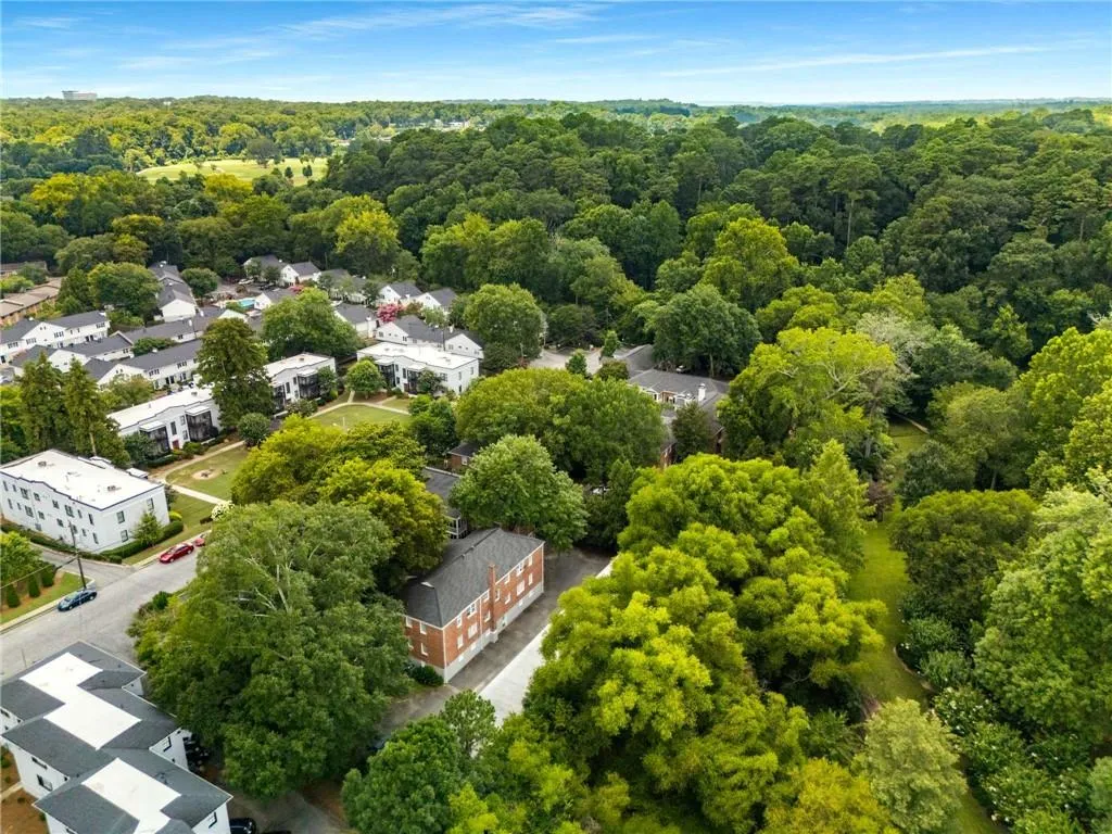 115 Peachtree Memorial Drive Nw Unit D4, Atlanta, Georgia 30309, 2 Bedrooms Bedrooms, ,1 BathroomBathrooms,Residential,For Sale,115 Peachtree Memorial Drive Nw Unit D4,7612765