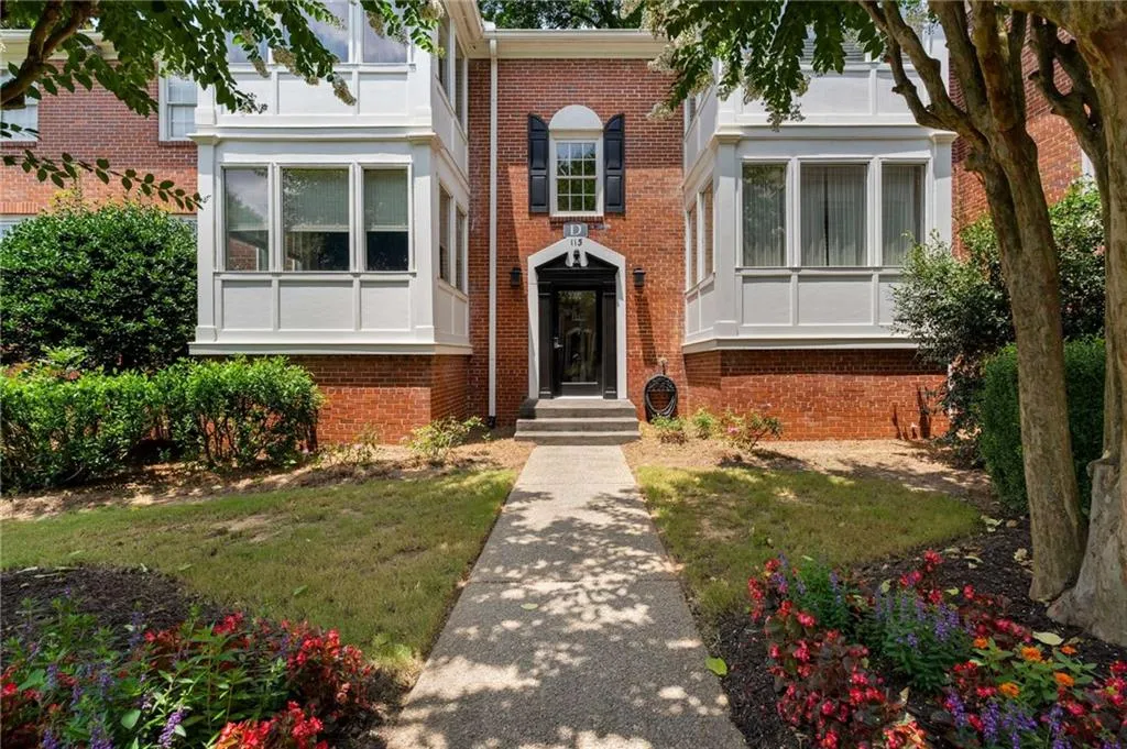 115 Peachtree Memorial Drive Nw Unit D4, Atlanta, Georgia 30309, 2 Bedrooms Bedrooms, ,1 BathroomBathrooms,Residential,For Sale,115 Peachtree Memorial Drive Nw Unit D4,7612765