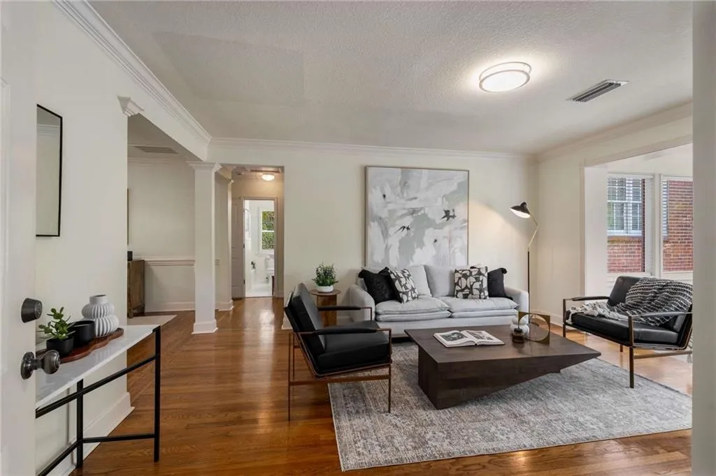 115 Peachtree Memorial Drive Nw Unit D4, Atlanta, Georgia 30309, 2 Bedrooms Bedrooms, ,1 BathroomBathrooms,Residential,For Sale,115 Peachtree Memorial Drive Nw Unit D4,7612765