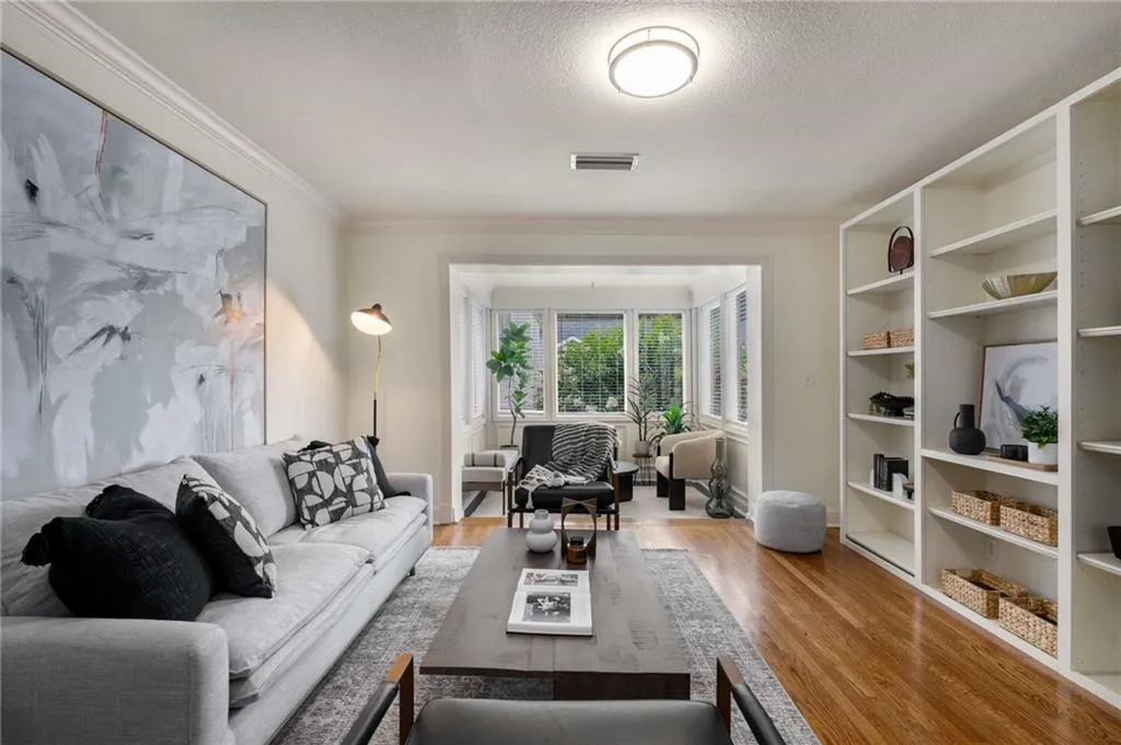 115 Peachtree Memorial Drive Nw Unit D4, Atlanta, Georgia 30309, 2 Bedrooms Bedrooms, ,1 BathroomBathrooms,Residential,For Sale,115 Peachtree Memorial Drive Nw Unit D4,7612765