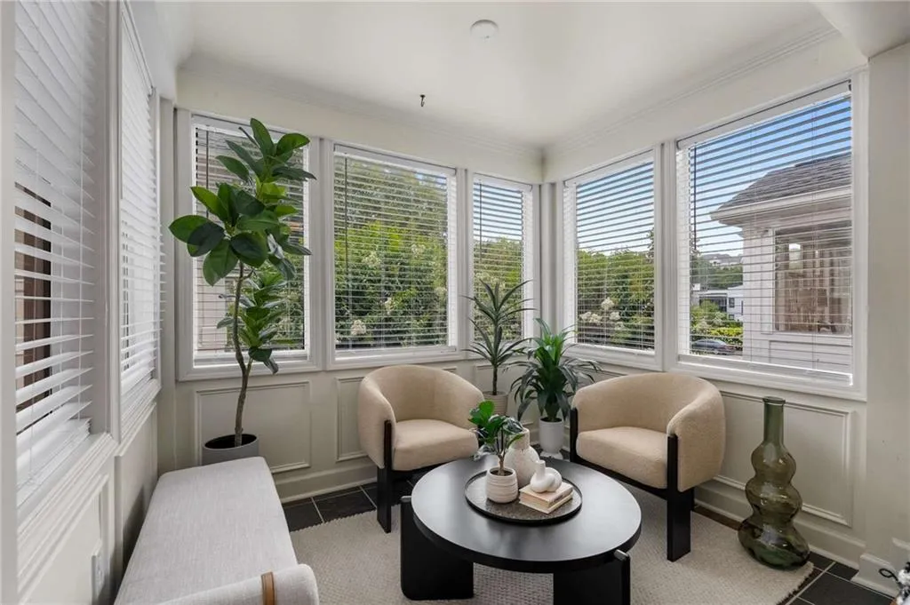115 Peachtree Memorial Drive Nw Unit D4, Atlanta, Georgia 30309, 2 Bedrooms Bedrooms, ,1 BathroomBathrooms,Residential,For Sale,115 Peachtree Memorial Drive Nw Unit D4,7612765