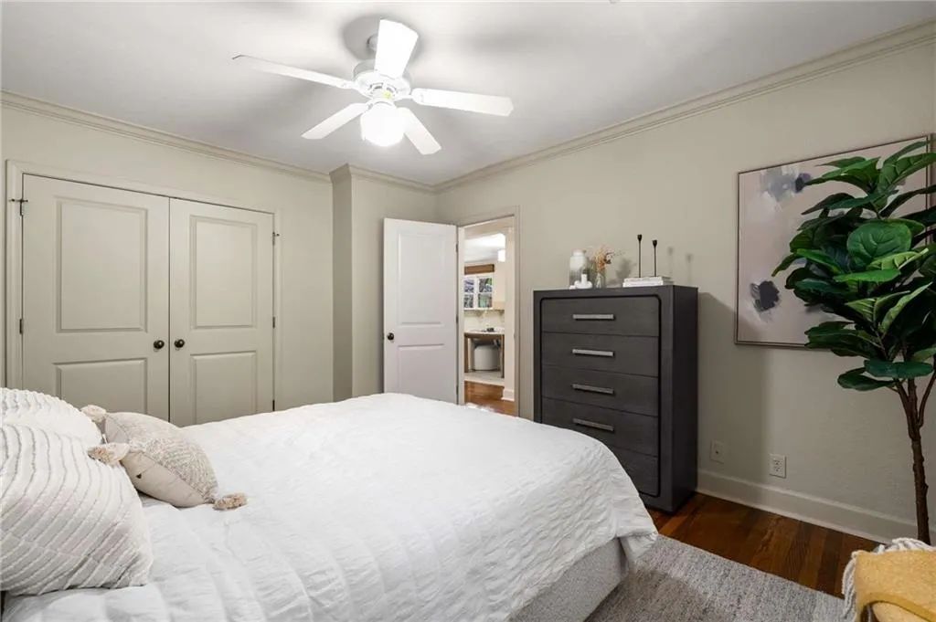 115 Peachtree Memorial Drive Nw Unit D4, Atlanta, Georgia 30309, 2 Bedrooms Bedrooms, ,1 BathroomBathrooms,Residential,For Sale,115 Peachtree Memorial Drive Nw Unit D4,7612765