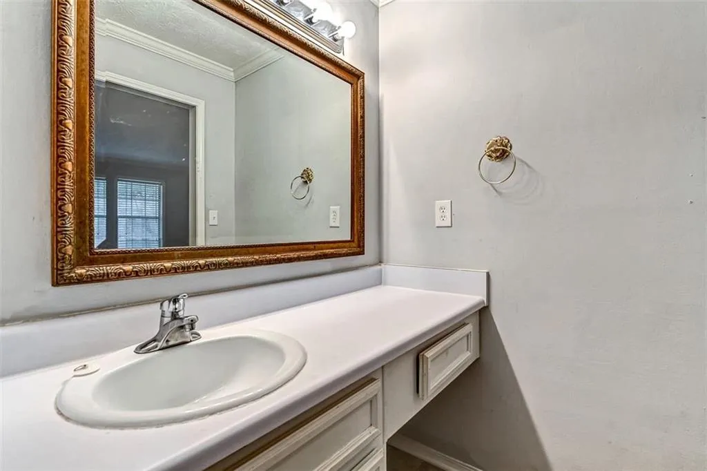 503 Vicksburg Place, Sandy Springs, Georgia 30350, 3 Bedrooms Bedrooms, ,2 BathroomsBathrooms,Residential,Sold,503 Vicksburg Place,7137482