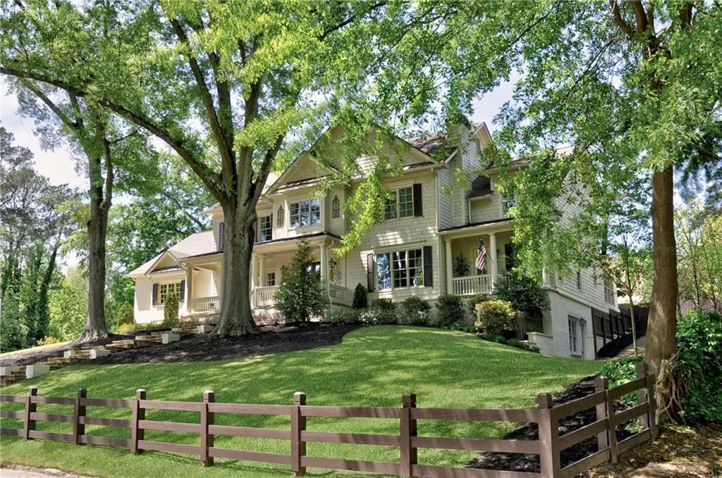 30 Hardeman Road, Sandy Springs, Georgia 30342, 5 Bedrooms Bedrooms, ,4 BathroomsBathrooms,Residential,Sold,30 Hardeman Road,6668533