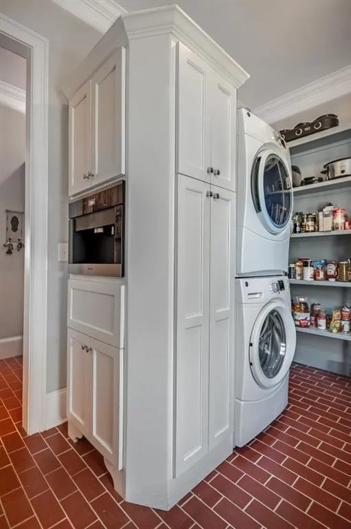 30 Hardeman Road, Sandy Springs, Georgia 30342, 5 Bedrooms Bedrooms, ,4 BathroomsBathrooms,Residential,Sold,30 Hardeman Road,6668533