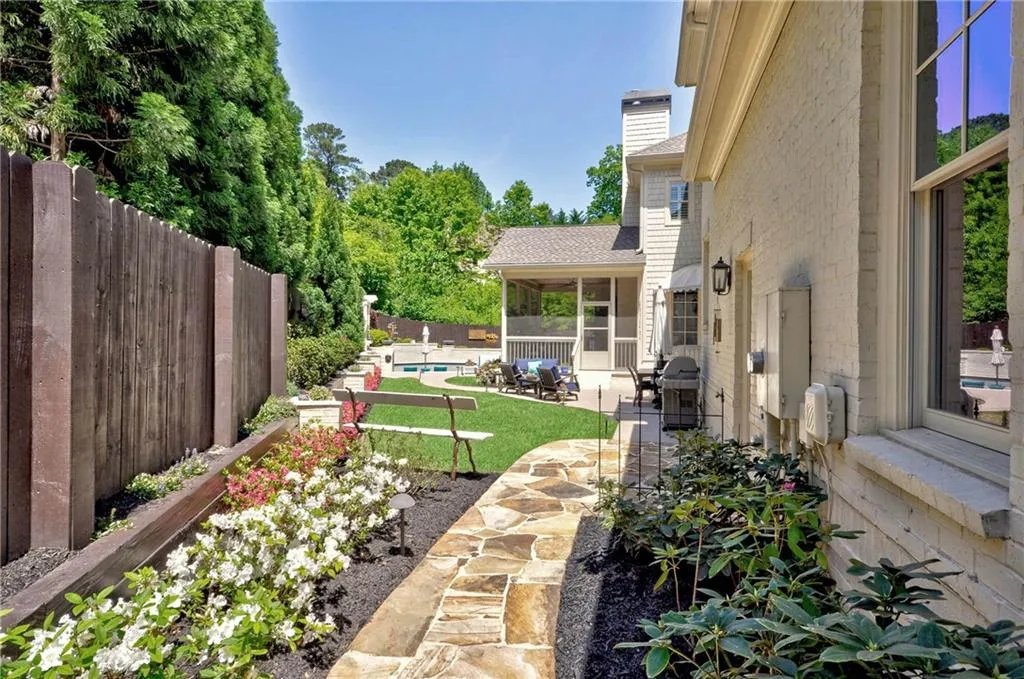 30 Hardeman Road, Sandy Springs, Georgia 30342, 5 Bedrooms Bedrooms, ,4 BathroomsBathrooms,Residential,Sold,30 Hardeman Road,6668533