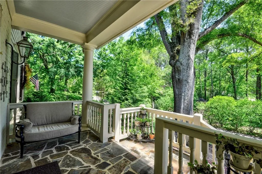 30 Hardeman Road, Sandy Springs, Georgia 30342, 5 Bedrooms Bedrooms, ,4 BathroomsBathrooms,Residential,Sold,30 Hardeman Road,6668533