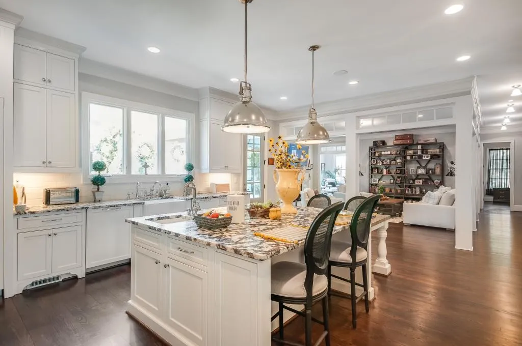 30 Hardeman Road, Sandy Springs, Georgia 30342, 5 Bedrooms Bedrooms, ,4 BathroomsBathrooms,Residential,Sold,30 Hardeman Road,6668533