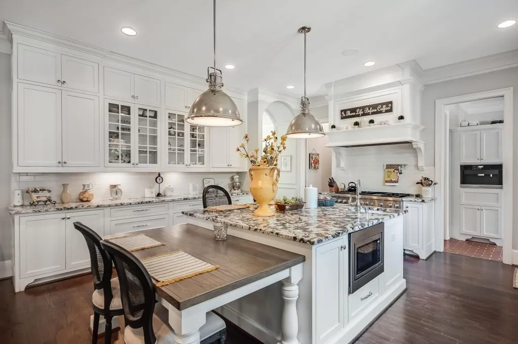 30 Hardeman Road, Sandy Springs, Georgia 30342, 5 Bedrooms Bedrooms, ,4 BathroomsBathrooms,Residential,Sold,30 Hardeman Road,6668533