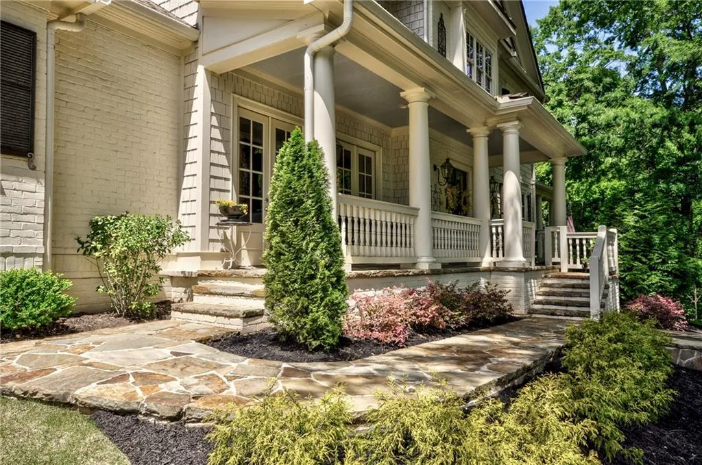 30 Hardeman Road, Sandy Springs, Georgia 30342, 5 Bedrooms Bedrooms, ,4 BathroomsBathrooms,Residential,Sold,30 Hardeman Road,6668533