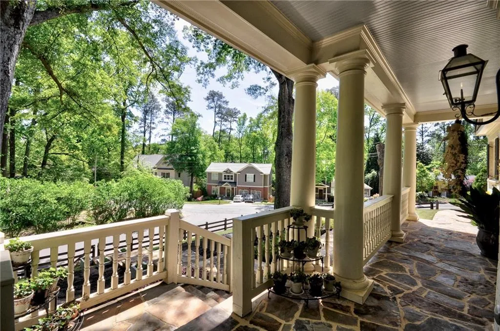 30 Hardeman Road, Sandy Springs, Georgia 30342, 5 Bedrooms Bedrooms, ,4 BathroomsBathrooms,Residential,Sold,30 Hardeman Road,6668533