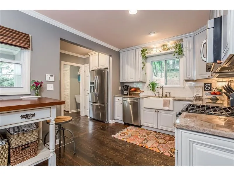 500 Carolwood Lane, Sandy Springs, Georgia 30342, 3 Bedrooms Bedrooms, ,2 BathroomsBathrooms,Residential,Sold,500 Carolwood Lane,5892500