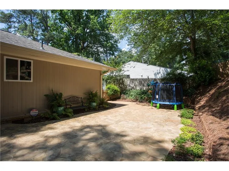 500 Carolwood Lane, Sandy Springs, Georgia 30342, 3 Bedrooms Bedrooms, ,2 BathroomsBathrooms,Residential,Sold,500 Carolwood Lane,5892500