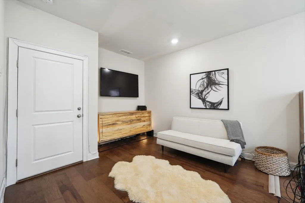 4215 Deming Road, Sandy Springs, Georgia 30342, 2 Bedrooms Bedrooms, ,2 BathroomsBathrooms,Residential,Sold,4215 Deming Road,7369931