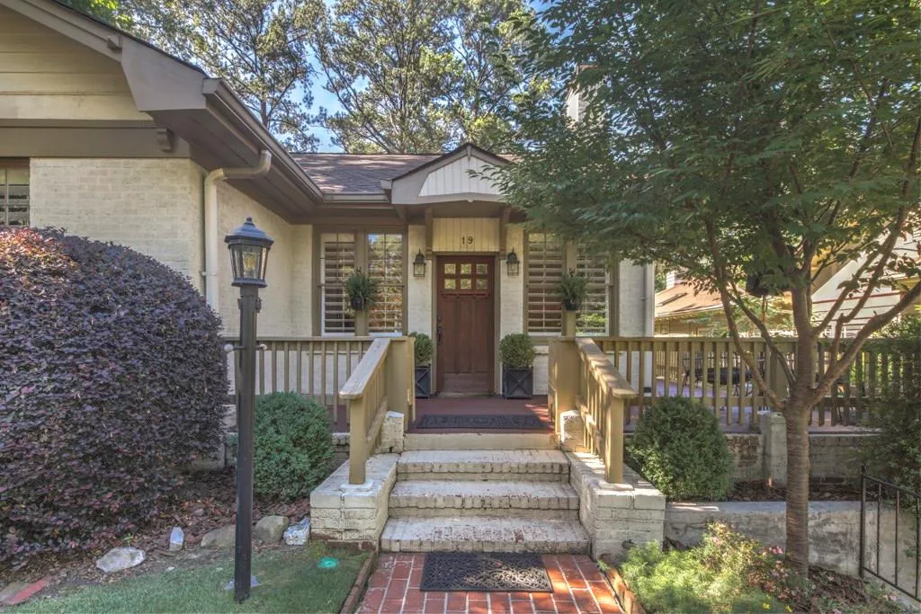 19 Roanoke Avenue Ne, Atlanta, Georgia 30305, 3 Bedrooms Bedrooms, ,2 BathroomsBathrooms,Residential,Sold,19 Roanoke Avenue Ne,5705497 19 Roanoke Avenue Ne, Atlanta, Georgia 30305, 3 Bedrooms Bedrooms, ,2 BathroomsBathrooms,Residential,Sold,19 Roanoke Avenue Ne,5705497