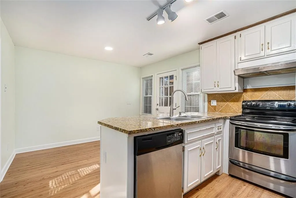 8930 Carroll Manor Drive, Atlanta, Georgia 30350, 2 Bedrooms Bedrooms, ,2 BathroomsBathrooms,Residential,Sold,8930 Carroll Manor Drive,7507156