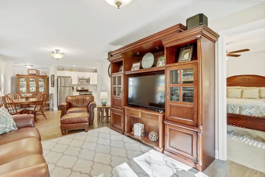 280 Cameron Ridge Drive, Atlanta, Georgia 30328, 6 Bedrooms Bedrooms, ,5 BathroomsBathrooms,Residential,Sold,280 Cameron Ridge Drive,6676564