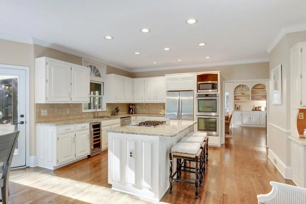 280 Cameron Ridge Drive, Atlanta, Georgia 30328, 6 Bedrooms Bedrooms, ,5 BathroomsBathrooms,Residential,Sold,280 Cameron Ridge Drive,6676564