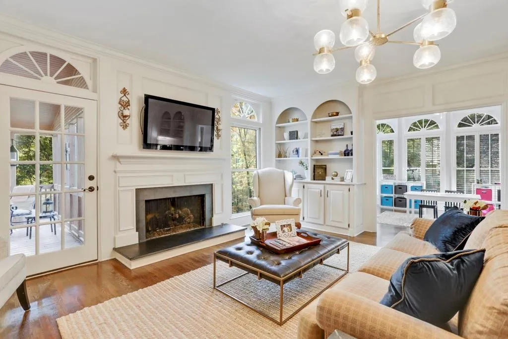 280 Cameron Ridge Drive, Atlanta, Georgia 30328, 6 Bedrooms Bedrooms, ,5 BathroomsBathrooms,Residential,Sold,280 Cameron Ridge Drive,6676564