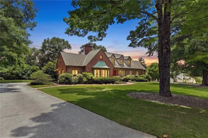 511 Dixon Drive, Gainesville, Georgia 30501