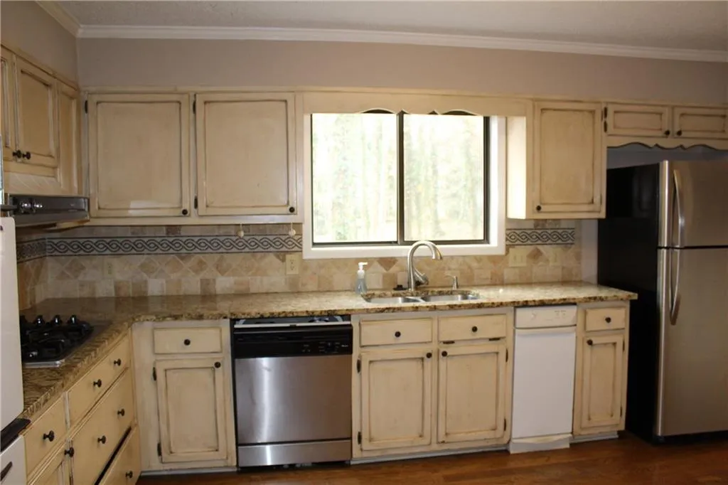 585 Spender Trace, Atlanta, Georgia 30350, 4 Bedrooms Bedrooms, ,2 BathroomsBathrooms,Residential,Sold,585 Spender Trace,5778274