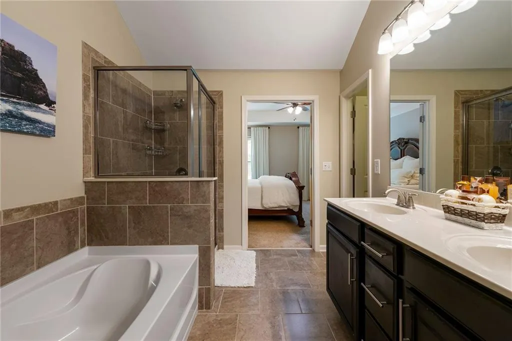 7470 Glisten Avenue, Atlanta, Georgia 30328, 3 Bedrooms Bedrooms, ,3 BathroomsBathrooms,Residential,Sold,7470 Glisten Avenue,7425288