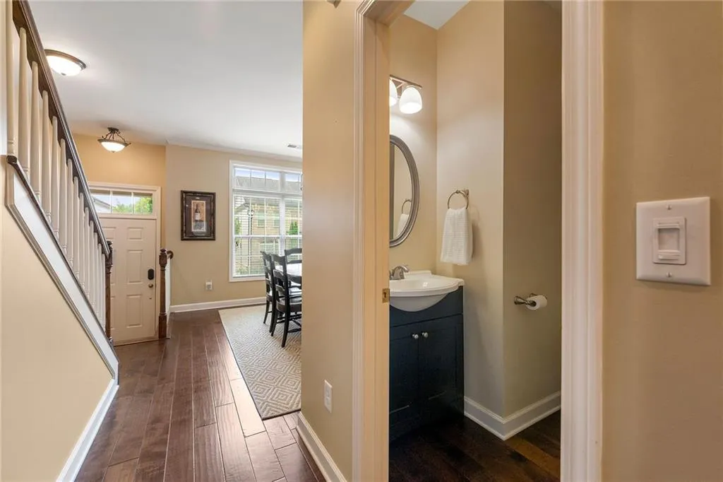 7470 Glisten Avenue, Atlanta, Georgia 30328, 3 Bedrooms Bedrooms, ,3 BathroomsBathrooms,Residential,Sold,7470 Glisten Avenue,7425288