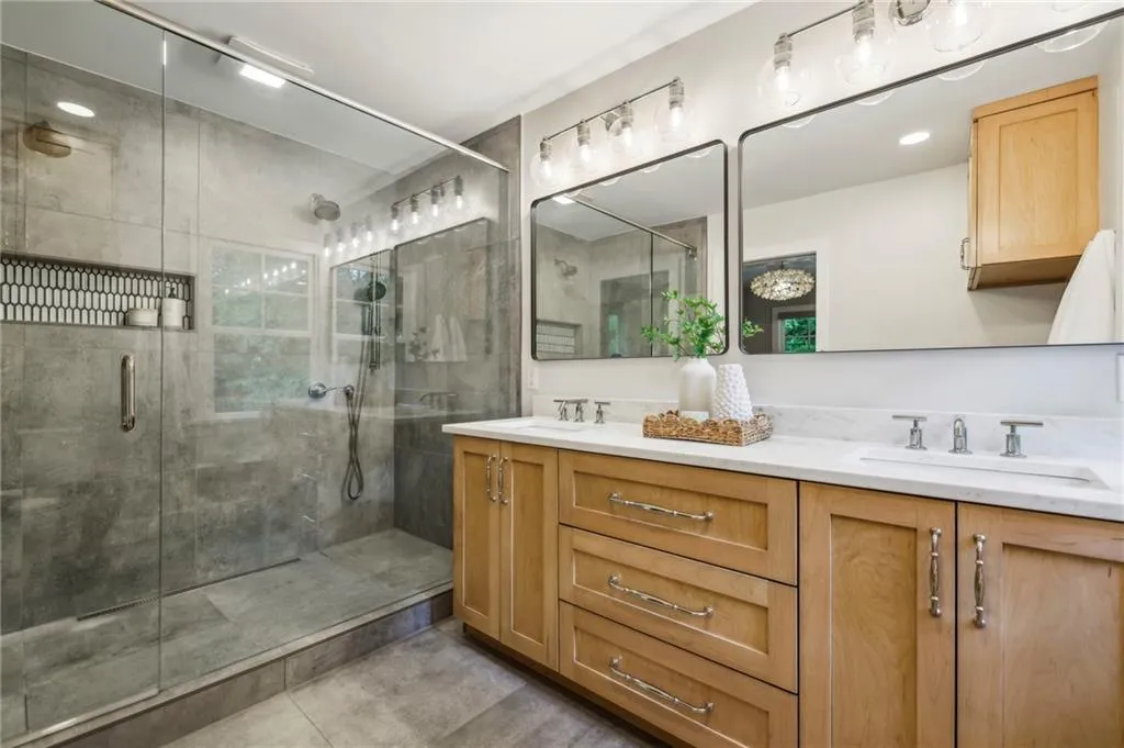 1990 Cambria Avenue Nw, Atlanta, Georgia 30318, 5 Bedrooms Bedrooms, ,3 BathroomsBathrooms,Residential,For Sale,1990 Cambria Avenue Nw,7610149
