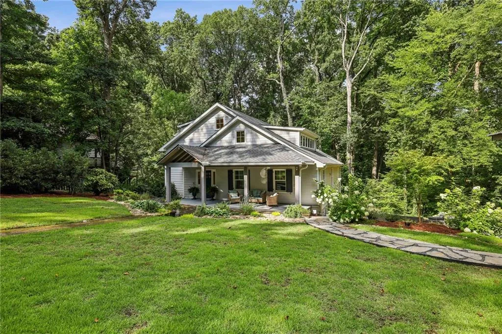 1990 Cambria Avenue Nw, Atlanta, Georgia 30318, 5 Bedrooms Bedrooms, ,3 BathroomsBathrooms,Residential,For Sale,1990 Cambria Avenue Nw,7610149