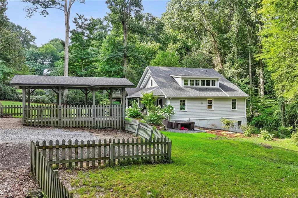 1990 Cambria Avenue Nw, Atlanta, Georgia 30318, 5 Bedrooms Bedrooms, ,3 BathroomsBathrooms,Residential,For Sale,1990 Cambria Avenue Nw,7610149