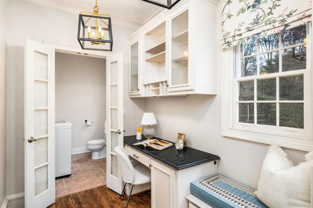 8915 Huntcliff Lake Court, Sandy Springs, Georgia 30350, 5 Bedrooms Bedrooms, ,4 BathroomsBathrooms,Residential,For Sale,8915 Huntcliff Lake Court,7718307