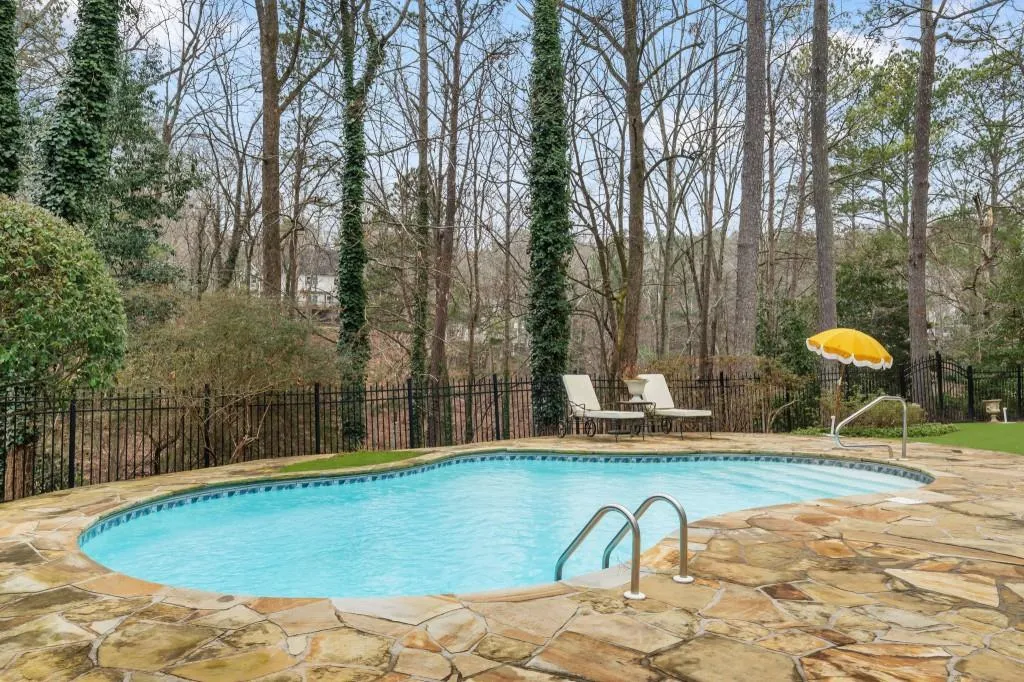8915 Huntcliff Lake Court, Sandy Springs, Georgia 30350, 5 Bedrooms Bedrooms, ,4 BathroomsBathrooms,Residential,For Sale,8915 Huntcliff Lake Court,7718307
