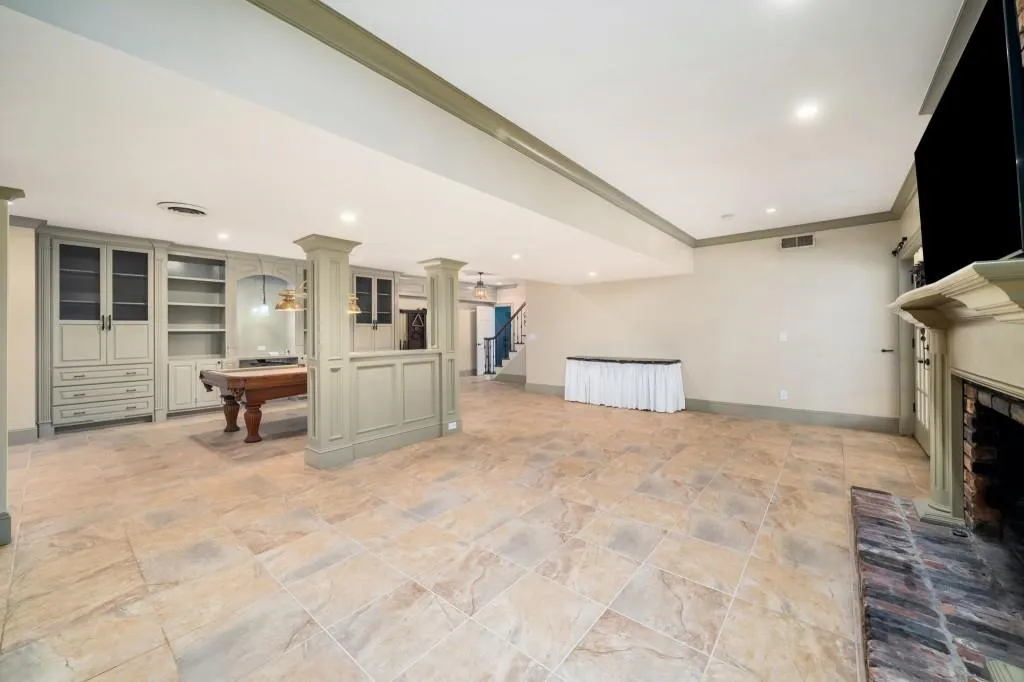 8915 Huntcliff Lake Court, Sandy Springs, Georgia 30350, 5 Bedrooms Bedrooms, ,4 BathroomsBathrooms,Residential,For Sale,8915 Huntcliff Lake Court,7718307