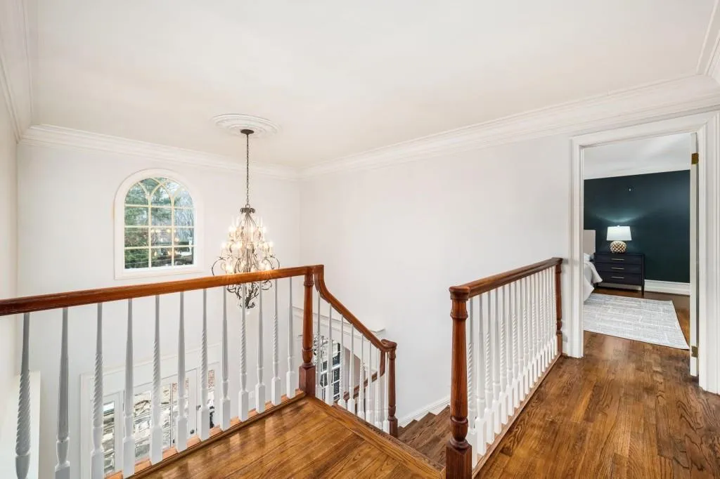 8915 Huntcliff Lake Court, Sandy Springs, Georgia 30350, 5 Bedrooms Bedrooms, ,4 BathroomsBathrooms,Residential,For Sale,8915 Huntcliff Lake Court,7718307