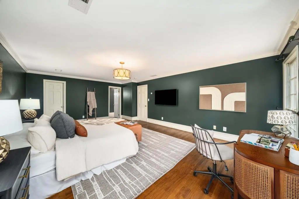 8915 Huntcliff Lake Court, Sandy Springs, Georgia 30350, 5 Bedrooms Bedrooms, ,4 BathroomsBathrooms,Residential,For Sale,8915 Huntcliff Lake Court,7718307