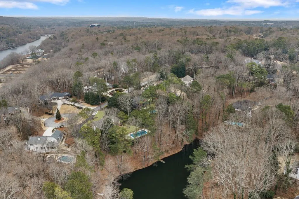 8915 Huntcliff Lake Court, Sandy Springs, Georgia 30350, 5 Bedrooms Bedrooms, ,4 BathroomsBathrooms,Residential,For Sale,8915 Huntcliff Lake Court,7718307