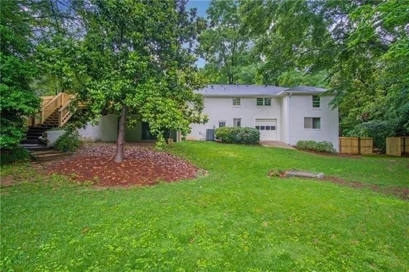 4750 Huntley Drive, Sandy Springs, Georgia 30342, 5 Bedrooms Bedrooms, ,3 BathroomsBathrooms,Residential,Sold,4750 Huntley Drive,6015612